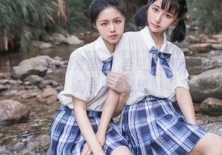 Xiuren秀人网 - 畅游清凉盛夏：舌尖上的菊花ace泳池美图精彩合集大放送