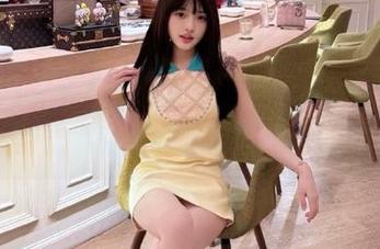 Xiuren秀人网 - 虞姬儿专属死库水写真，点击下载感受水中的无限魅力！