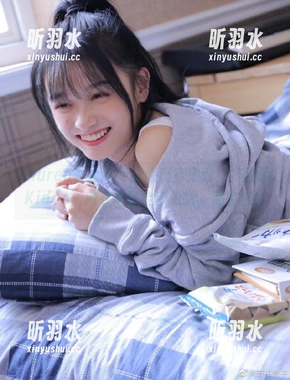 Xiuren秀人网 - 时尚盛宴来袭！“阿乖Kiddo”内衣写真全新更新，别错过！