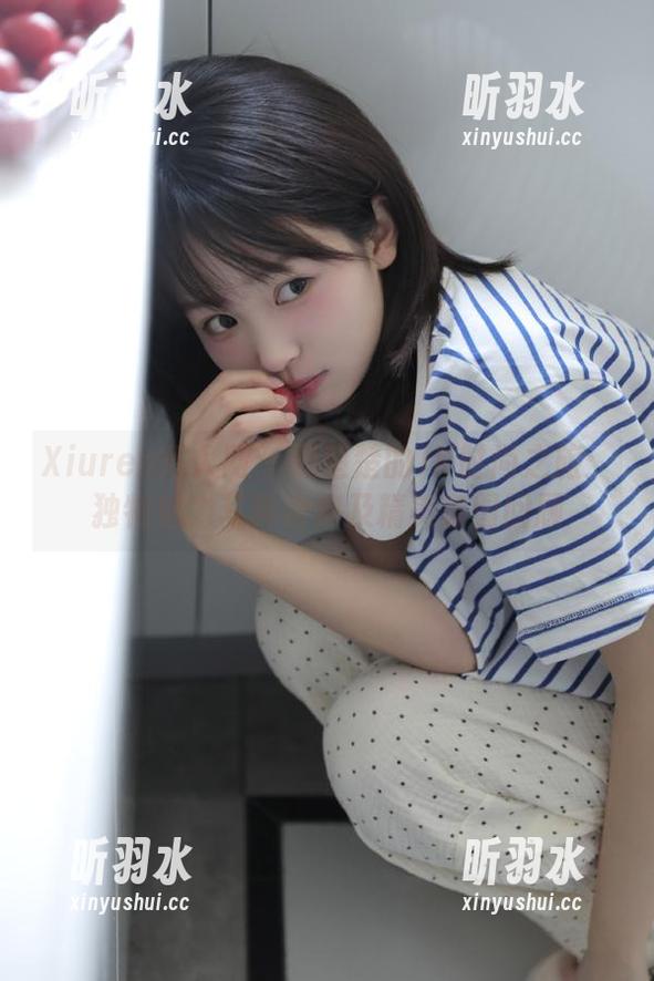 Xiuren秀人网 - 顾楚楚的JK时尚之旅：独特魅力写真合集及精美套图回顾