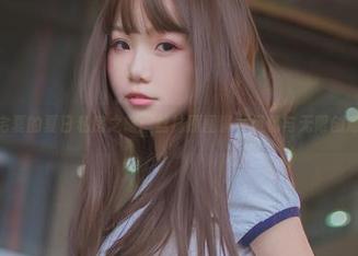Yoko宅夏的夏日私房之旅：丝袜原图满载风情与无限创意的灵感