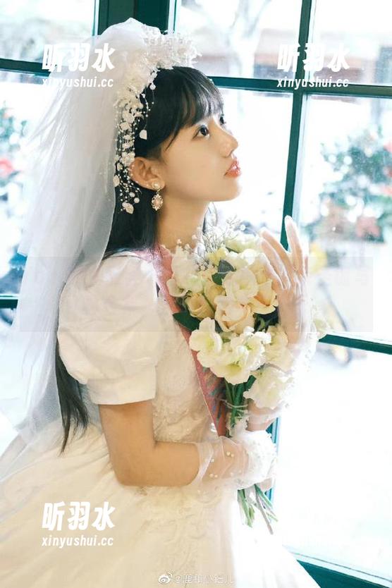 YouMi尤蜜荟 - 幸福满满的小尤奈圣诞写真合集，分享她的节日快乐