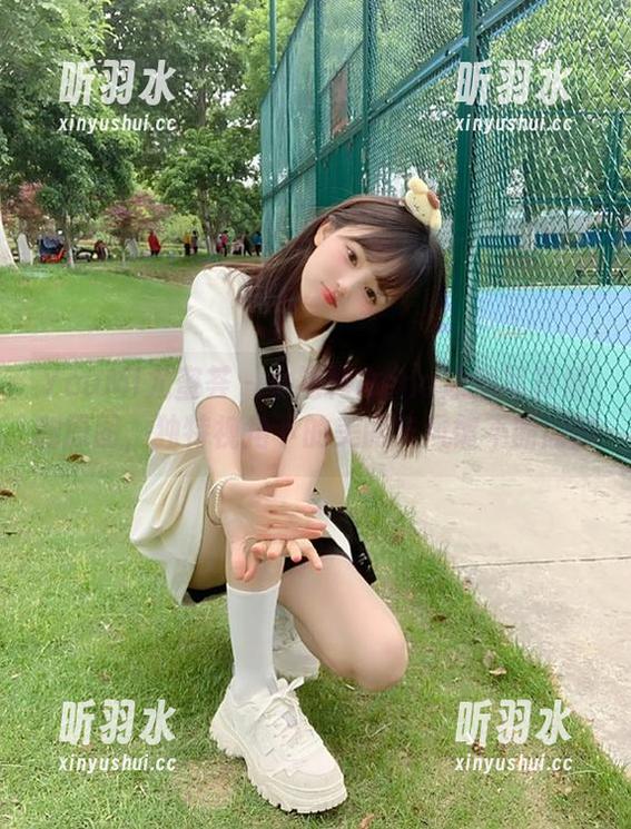 YouMi尤蜜荟 - 小海臀Rena泳池写真福利原图，独特视角下的美丽与风情不断闪耀
