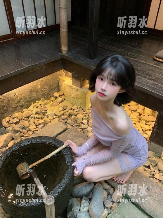 YouMi尤蜜荟 - 走进熊小诺的长腿世界，精彩图库分享让你灵感迸发！