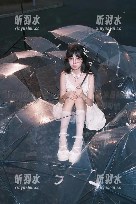 YouMi尤蜜荟 - 打破常规，田冰冰最新制服作品集，助你重拾青春的无限可能
