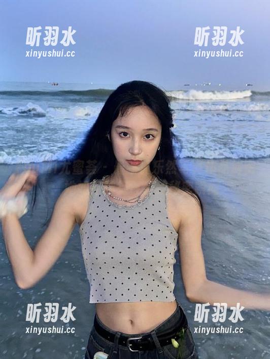 YouMi尤蜜荟 - 最新黄乐然写真作品解密：她如何捕捉青春的秘密瞬间