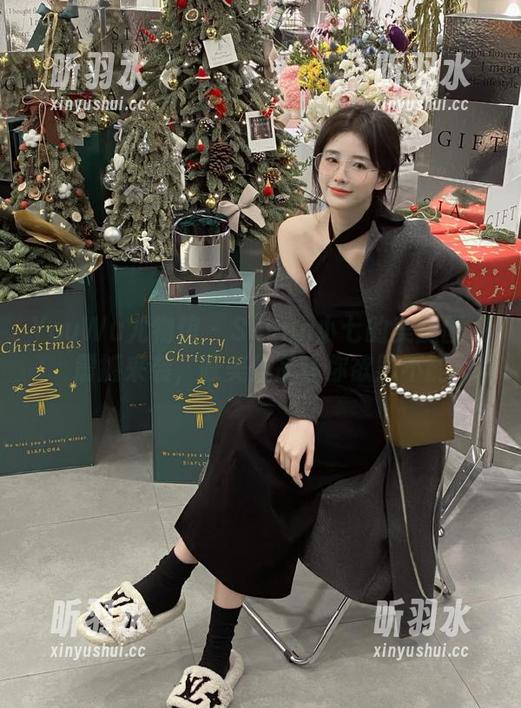 YouWu尤物馆-Seven小七 YouWu尤物馆 - Seven小七的美腿图包震撼来袭,唯美作品让你欲罢不能