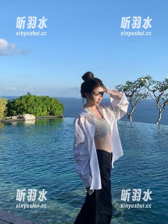 微密圈 - 不容错过的YuYu超甜丫双马尾高清写真，完美演绎青春甜美