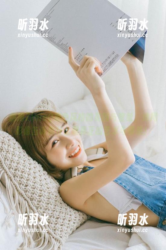 拥抱ZinieQ黑色风格的美图与壁纸，她用影像告诉你什么是真正的艺术与情感！