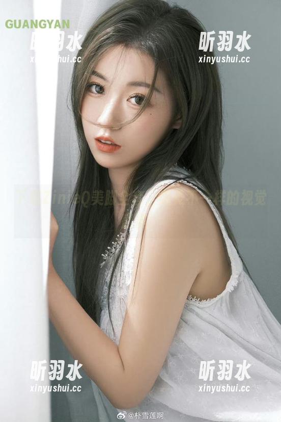 下载ZinieQ美脚全套，感受不一样的视觉盛宴！