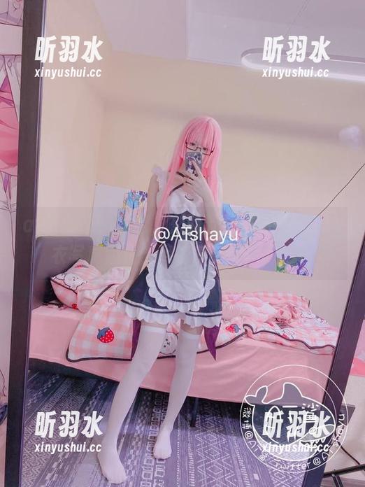 at鲨鱼为你呈现，充满节日气息的新年内衣写真照片，尽情享受免费收藏！