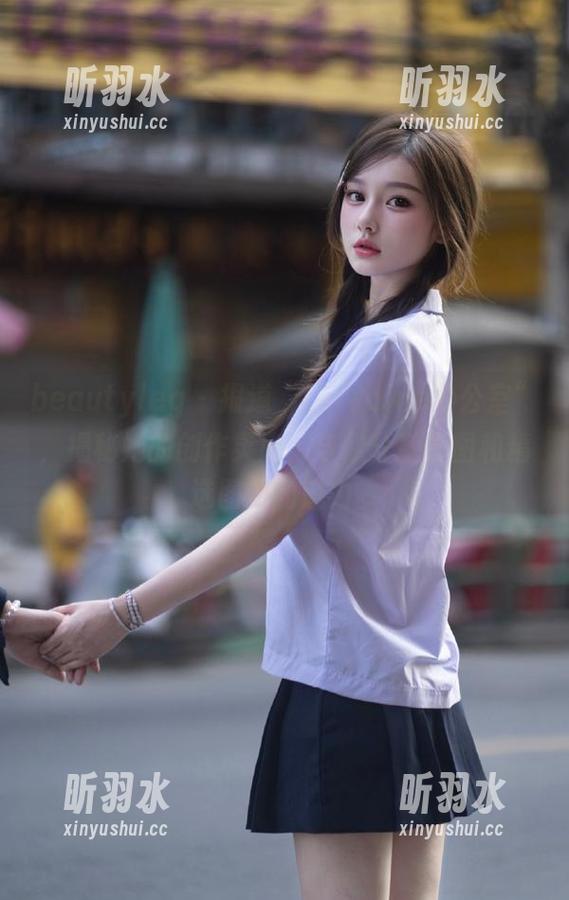 beautyleg - 报道“Lorraine办公室”，揭秘她的创作灵感，与你分享原图和精选图册的魅力。