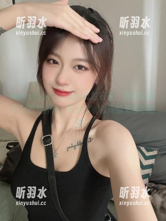 beautyleg - Nana的归来：独特礼服写真图片合集，带你体验时尚的无限可能性！