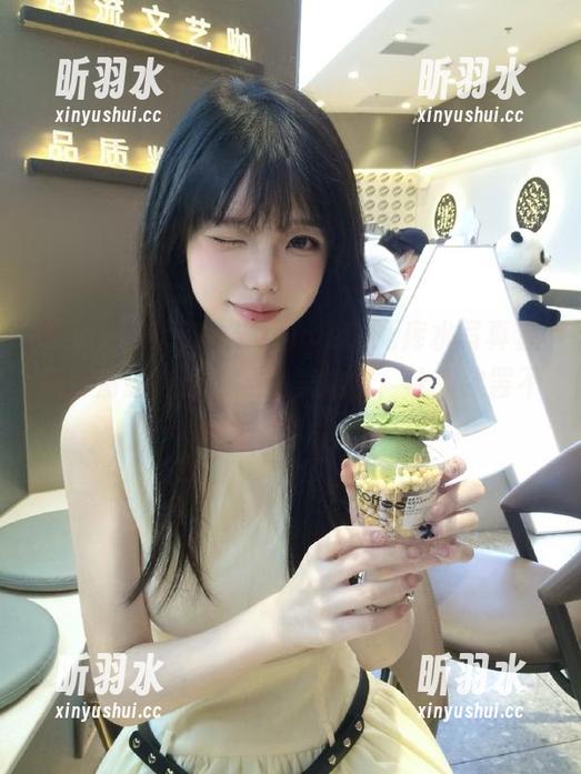 beautyleg - Yvonne的死库水写真套图：清新与撩人的完美结合，让人欲罢不能！