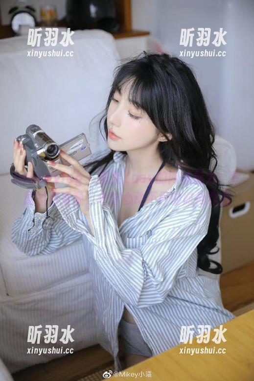 beautyleg - 捕捉Zoey的网袜魅力：专属图包资源，令你心动不已的时尚作品