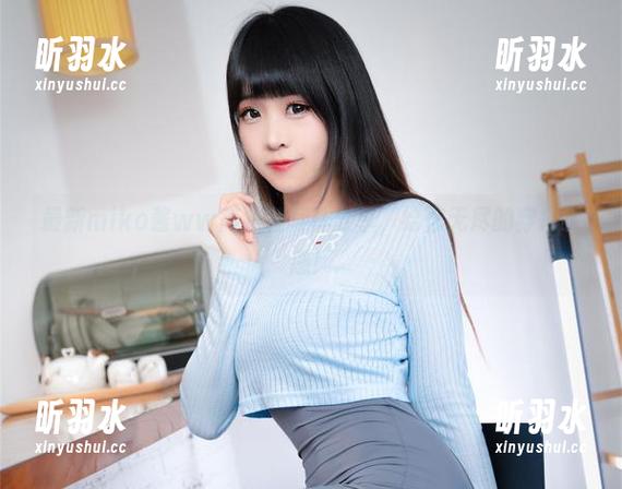 miko酱ww 最新miko酱ww高跟鞋写真分享,给你无尽的穿搭灵感!