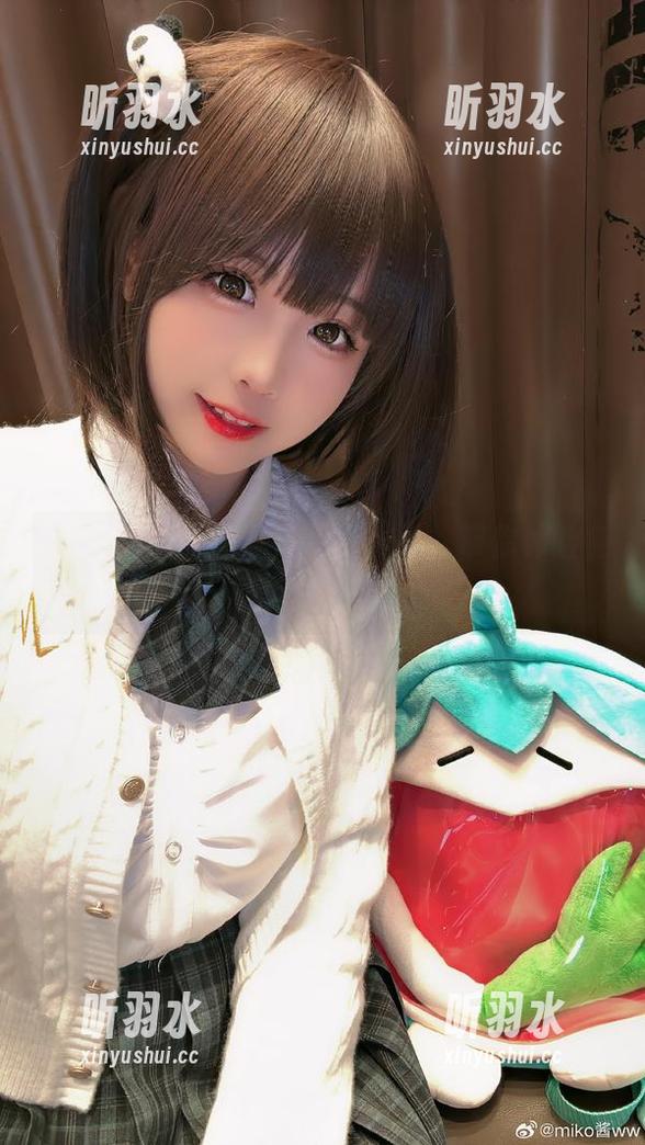 miko酱ww的温柔写真作品，带你体验免费视觉盛宴！