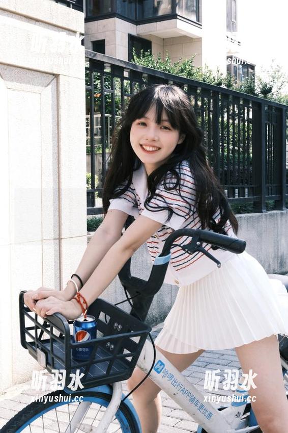 pans-小倩 pans - 小倩夏天:清凉夏日里的浪漫美图写真,展现青春无畏的活力与朝气