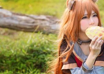 不容错过的最新sally多啦雪校服写真，校园风情展现纯粹魅力