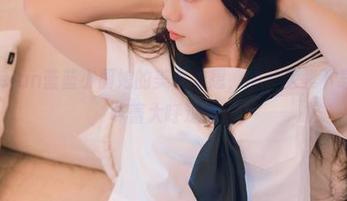 捧着usejan蓝蓝小厨娘的美食梦想，图片全集下载让你的味蕾大呼过瘾！