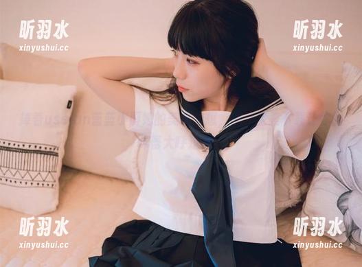 捧着usejan蓝蓝小厨娘的美食梦想，图片全集下载让你的味蕾大呼过瘾！