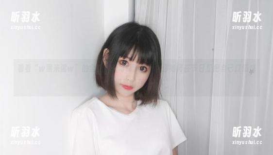 看看“w黑米粥w”的全套圣诞写真原图，教你如何在节日里把自己打造成闪亮的存在。