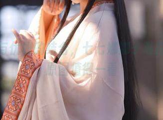 甜美与优雅的结合，七七娜娜子私拍女孩原图值得一看