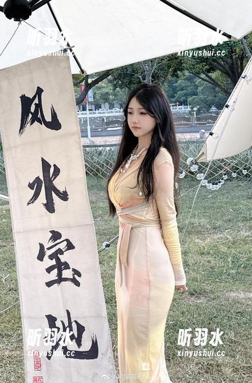 不呆猫呈现的御姐作品图库，领略风格与魅力的写真新境界