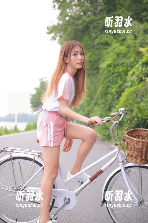 丝慕GIRL - 在线分享喵小酱修女写真，诗意与美的结合，原图尽显艺术灵魂，必须一看！
