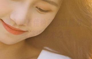 丽柜 - 深入观看佳怡美脚的魅力，原图完美演绎艺术之美