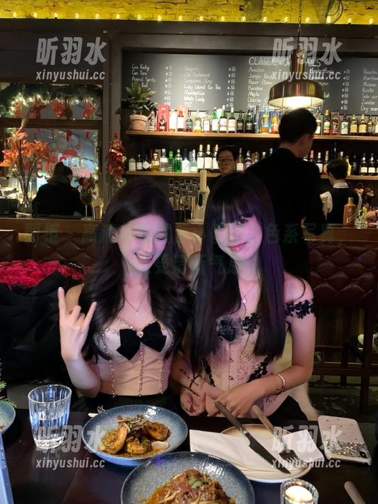 丽柜 - 高清美图展示小智贤白色系写真，感受清新气息