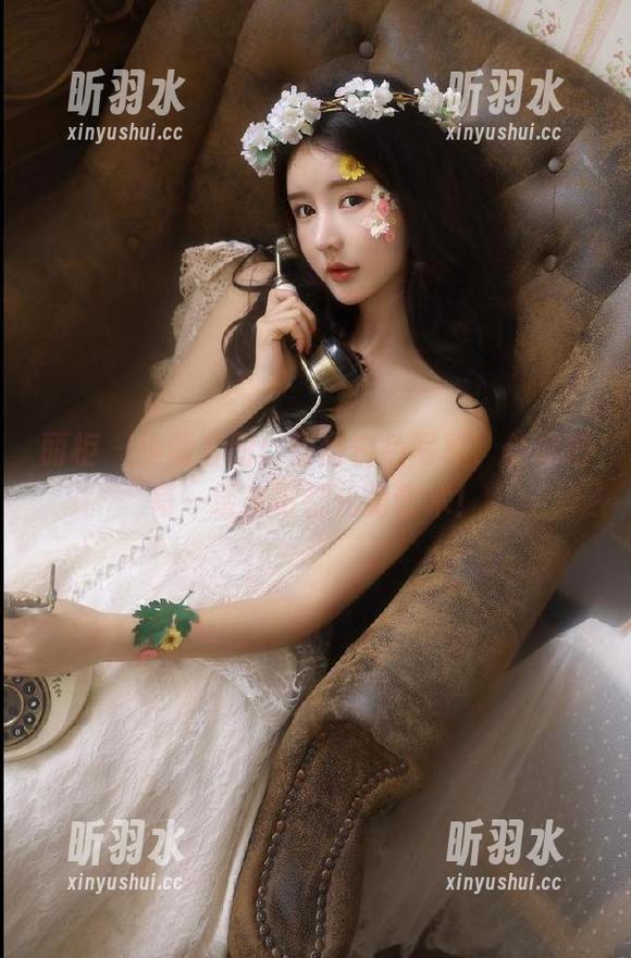 丽柜 - 高清套图：甜甜白色写真，仿佛把每一缕光影都化为艺术！