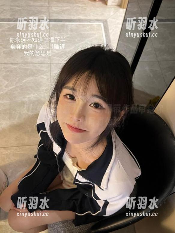 乔依丝的独特魅力：定制吊带作品带给你前所未有的写真体验！