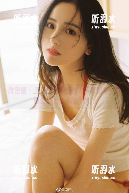 微密圈 - 于芷晴热辣红魅力写真图集，鲜明色彩点亮你的生活！