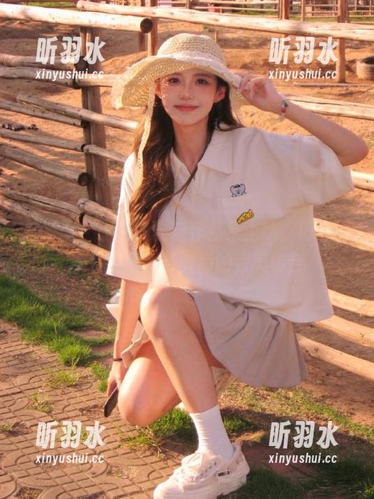 微密圈 - 于芷晴全新作品集上线，粉白内衣传递青春与时尚的完美结合