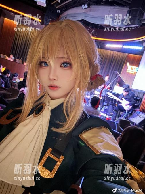 伊喵_Master倾情打造“碧蓝航线-黎塞留泳装”图包，作品中满满的诱惑！你准备好了吗？