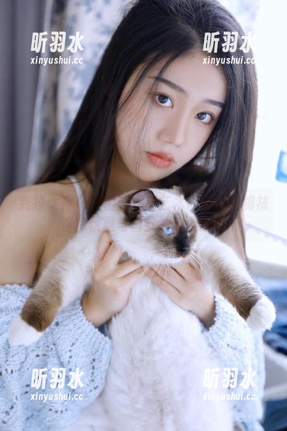 克拉女神 - 盈盈的写真艺术：用定制棉袜诠释优雅与俏皮的完美结合