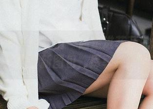 克拉女神 - 让我们一起走进菲菲的粉色世界，下载全新图包，尽享视觉盛宴！