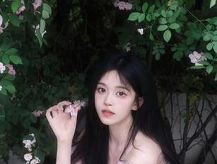 克拉女神 - “薇薇学妹”美图精选：每一张都是故事，带来无尽的遐想与欣赏的乐趣！