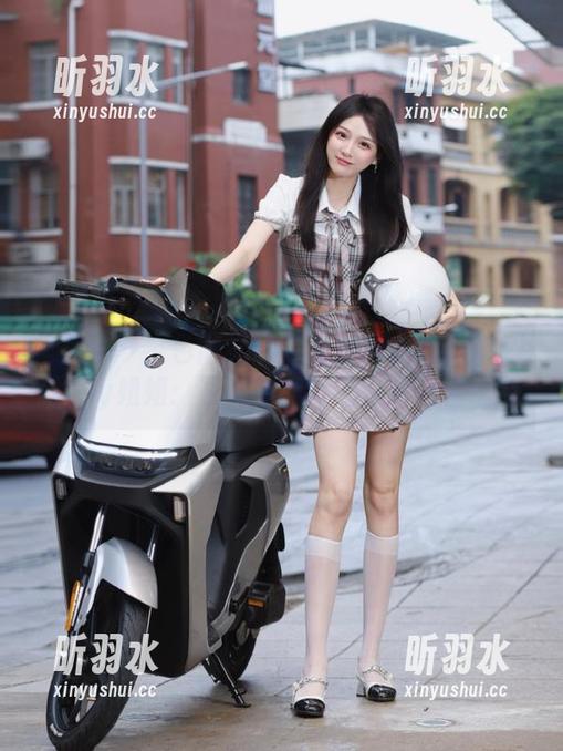兔几盟 - 金色阳光下的柳侑绮Sevenbaby姐姐：写真与图片的完美结合
