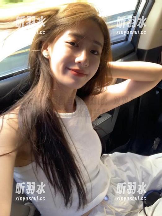 初夏女神-双双 初夏女神 - 原图与精选对比:双双为你呈现万圣节的独特魅力