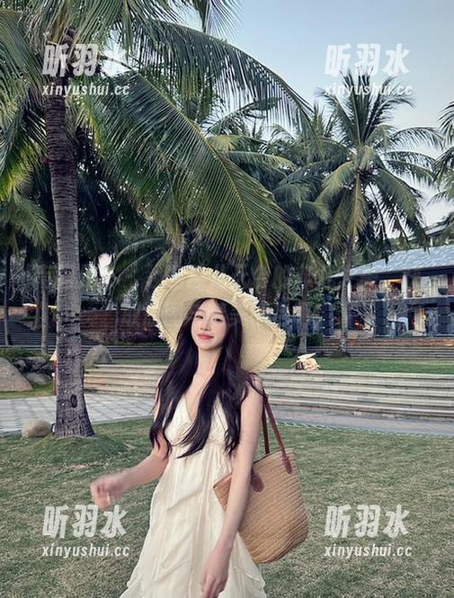 南国足艺-静儿 南国足艺 - 领略静儿天台的非凡之美,获取原图与精美图包吧!