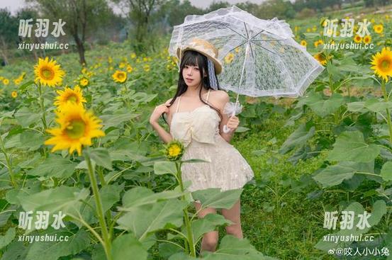 温柔映像：咬一口兔娘高清写真分享，记录她的每一个温暖瞬间