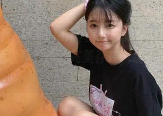 嗲囡囡 - 奶茶Emily美腿写真全集下载，随时随地享受她的完美存在，让人欲罢不能！
