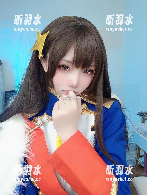 墨玉M白色私拍作品分享：图片中的独特情感表达