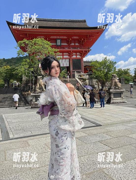 夏夏子写真新作，观看“补习老师的惩罚”，感受灵魂深处的震撼