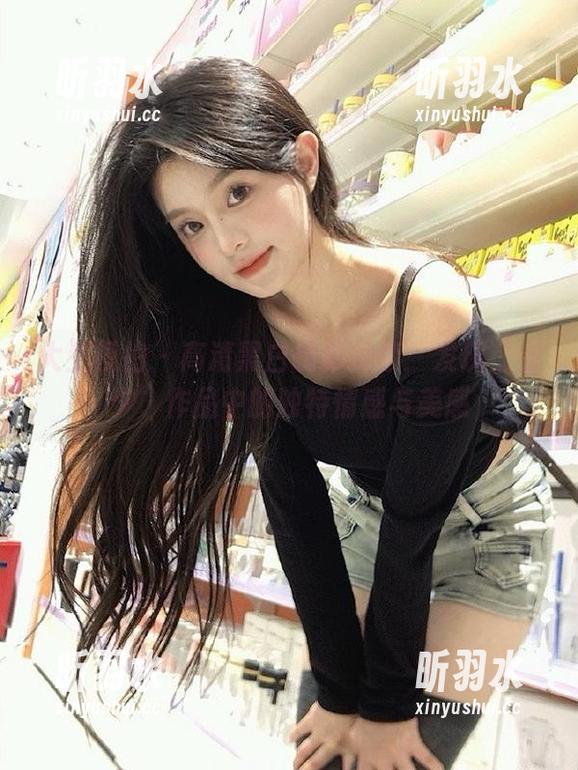 大生模拍 - 高清黑白摄影探索：发现“涵夕”作品中的独特情感与美感