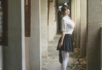 失眠小宁的温泉绅士版写真，梦幻般的照片带来视觉上的盛宴