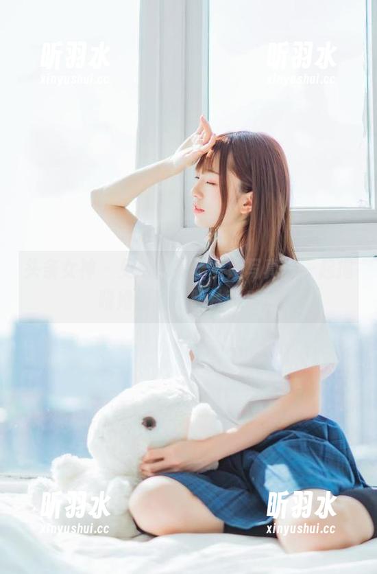 头条女神 - 免费欣赏杨曼妮写真，一起揭晓她的秘密照片背后！