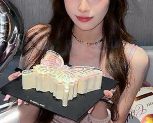 头条女神 - 在线收藏：玄子的美丽的阳光少女合集，邀你共赏青春的色彩